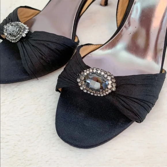 Badgley Mischka Black Jeweled Open Toe Formal Slingback Sandals - Picture 2 of 8